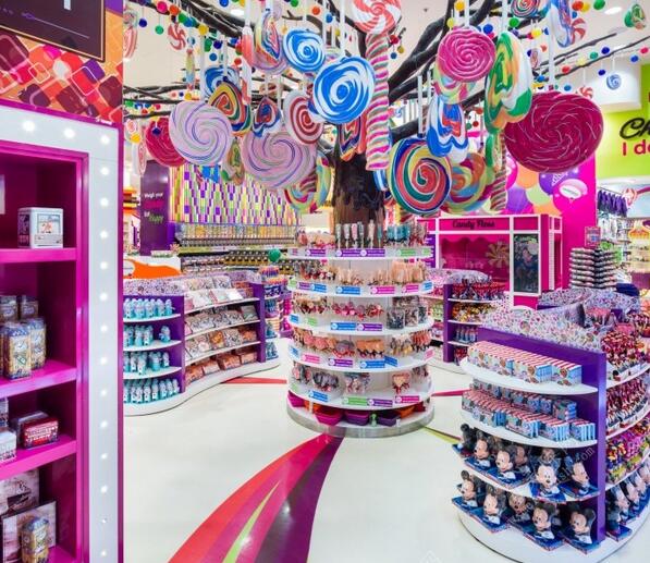 位于世界最大购物中心迪拜大厦中的candylicious糖果店,占地12000平方